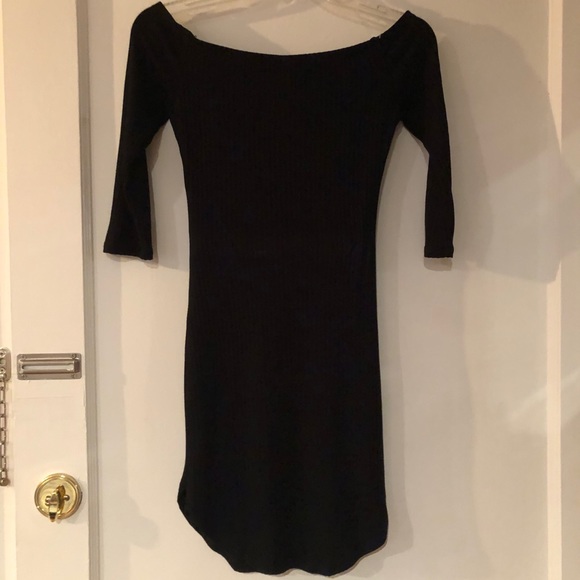 New A+ Ellen off the shoulder ribbed knit dress - Picture 2 of 3